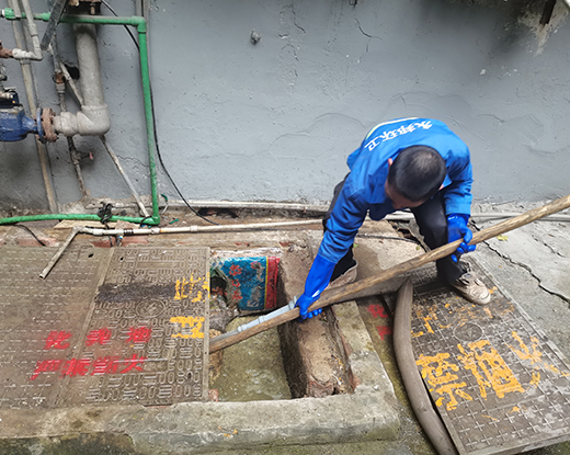 湖里清掏化粪池